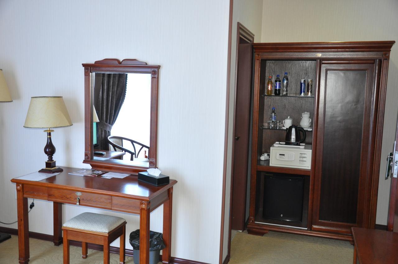 Firuz Hotel Khujand Quarto foto
