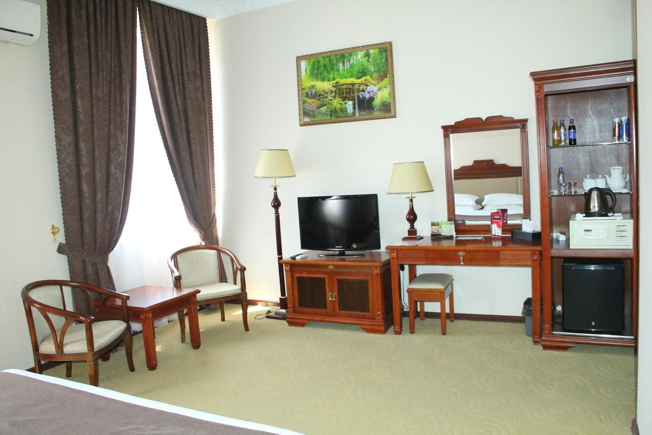 Firuz Hotel Khujand Exterior foto